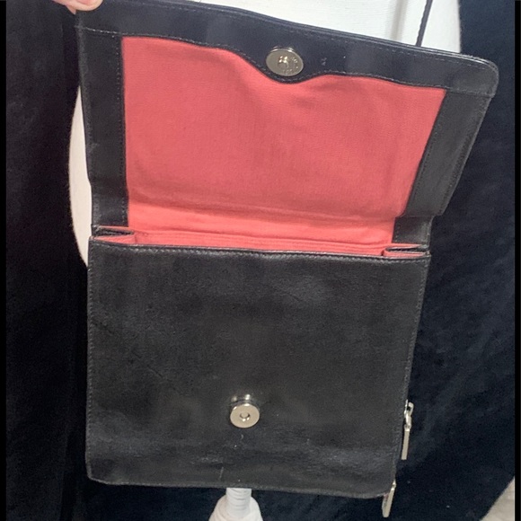 HOBO Multifunction Crossbody Bag - Picture 9 of 15